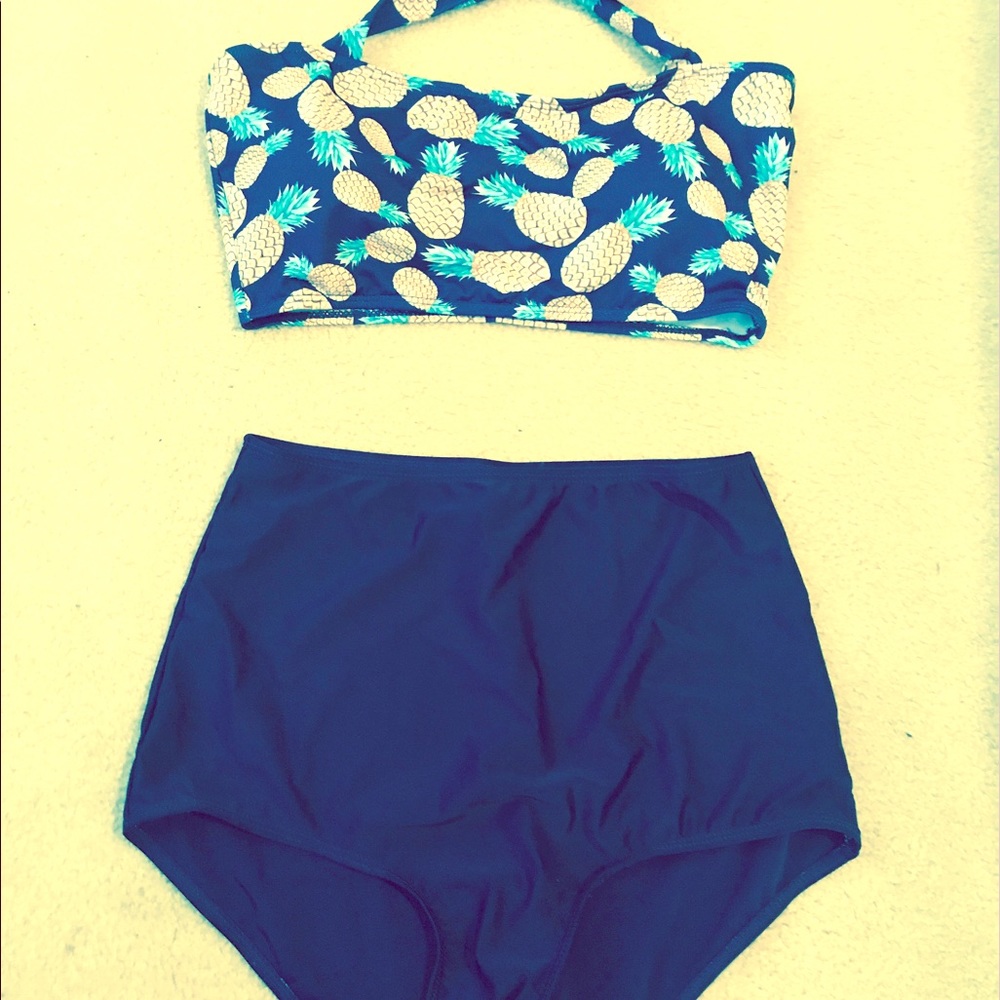 Women's swim suit. Size Medium. New with tags.