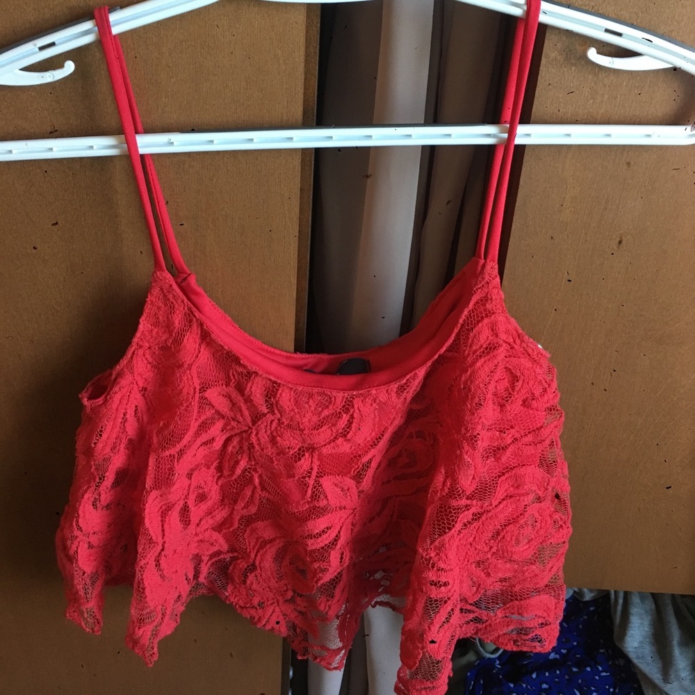 Red crop top perfect condition !!