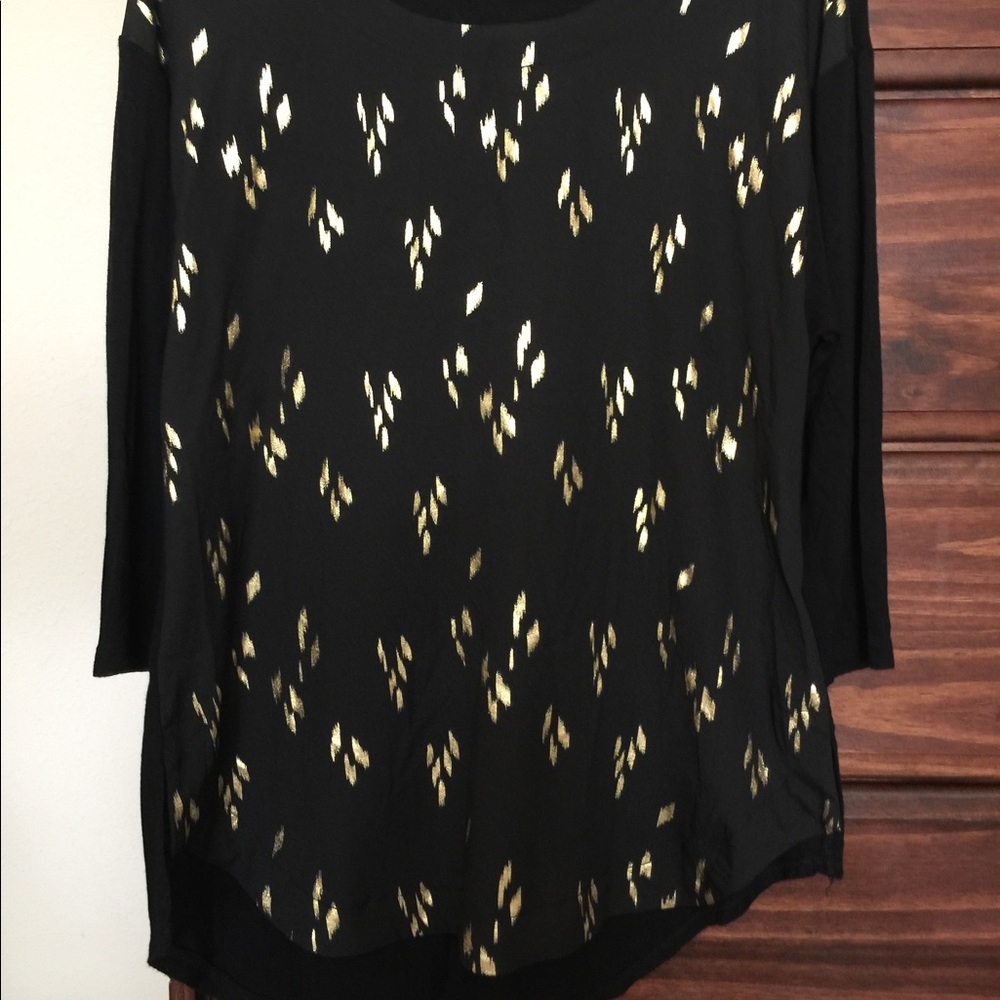 3/4 sleeve flowy blouse