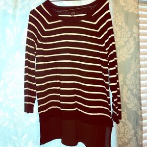 Black and white light weight sweater