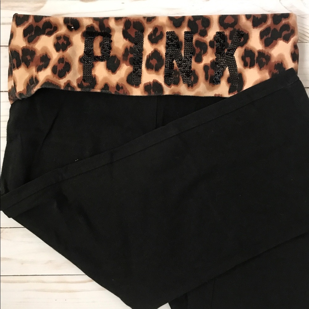 Pink by Victoria's Secret cropped yoga pants