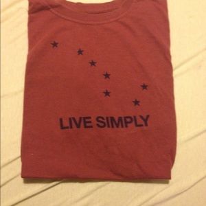 live simply tee