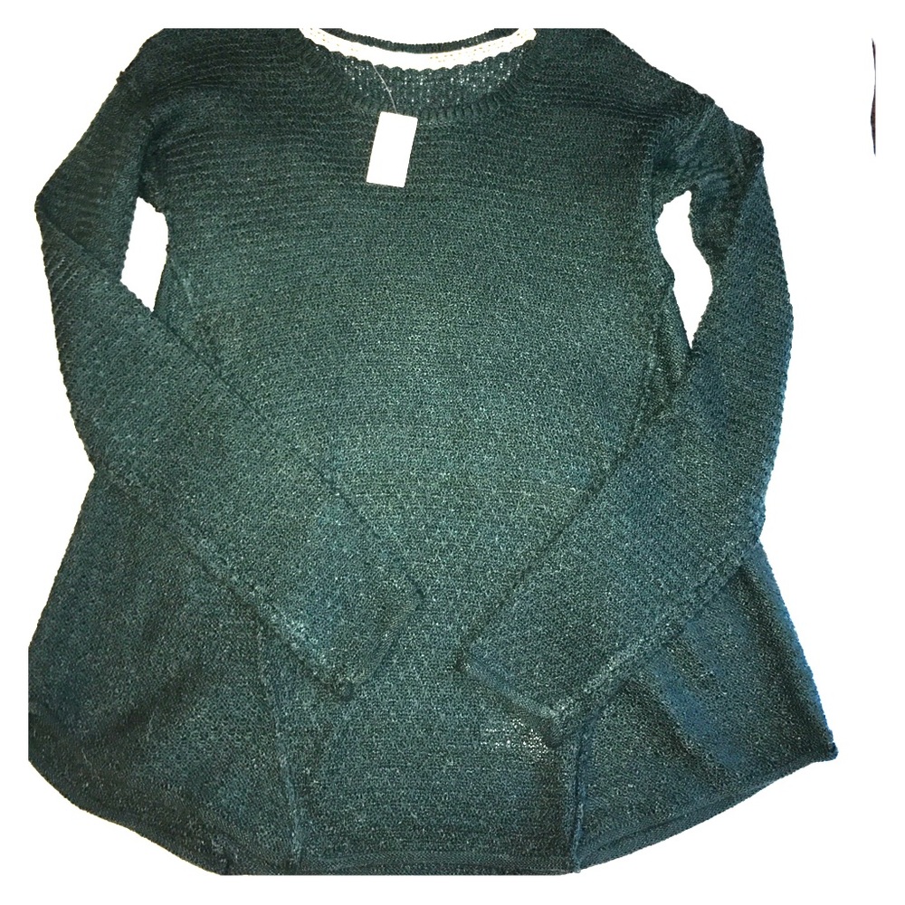 NWT beautiful sweater - green with hints of blue!