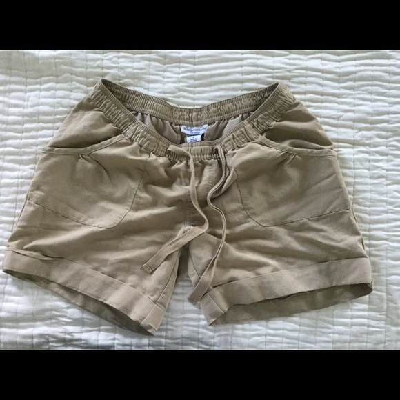Liz Lange for Target Pants - Maternity shorts, size small, liz Lange