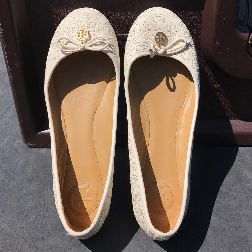 Tory Burch Embroidered Chelsea Ballet Flat size 8