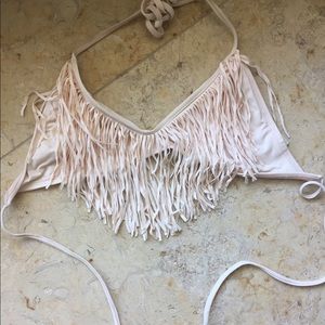 Super flattering L Space fringe top