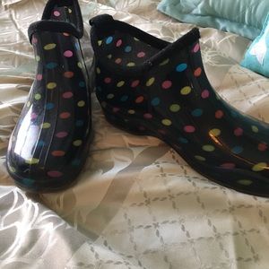 NWT Capelli rain boots size 7 ankle black