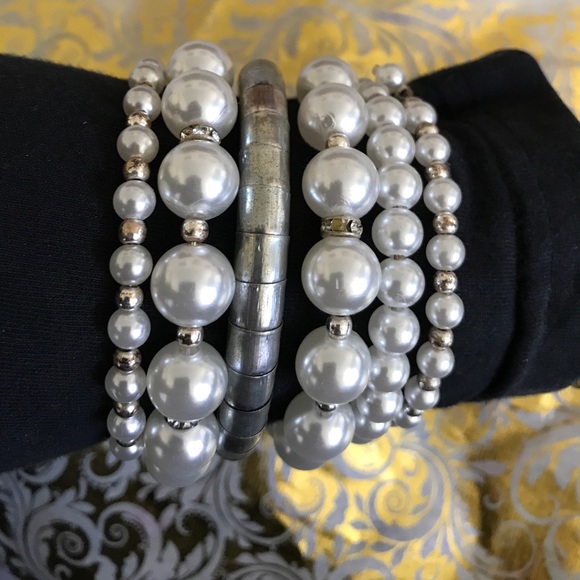 Spiral pearl bracelet - Picture 2 of 2