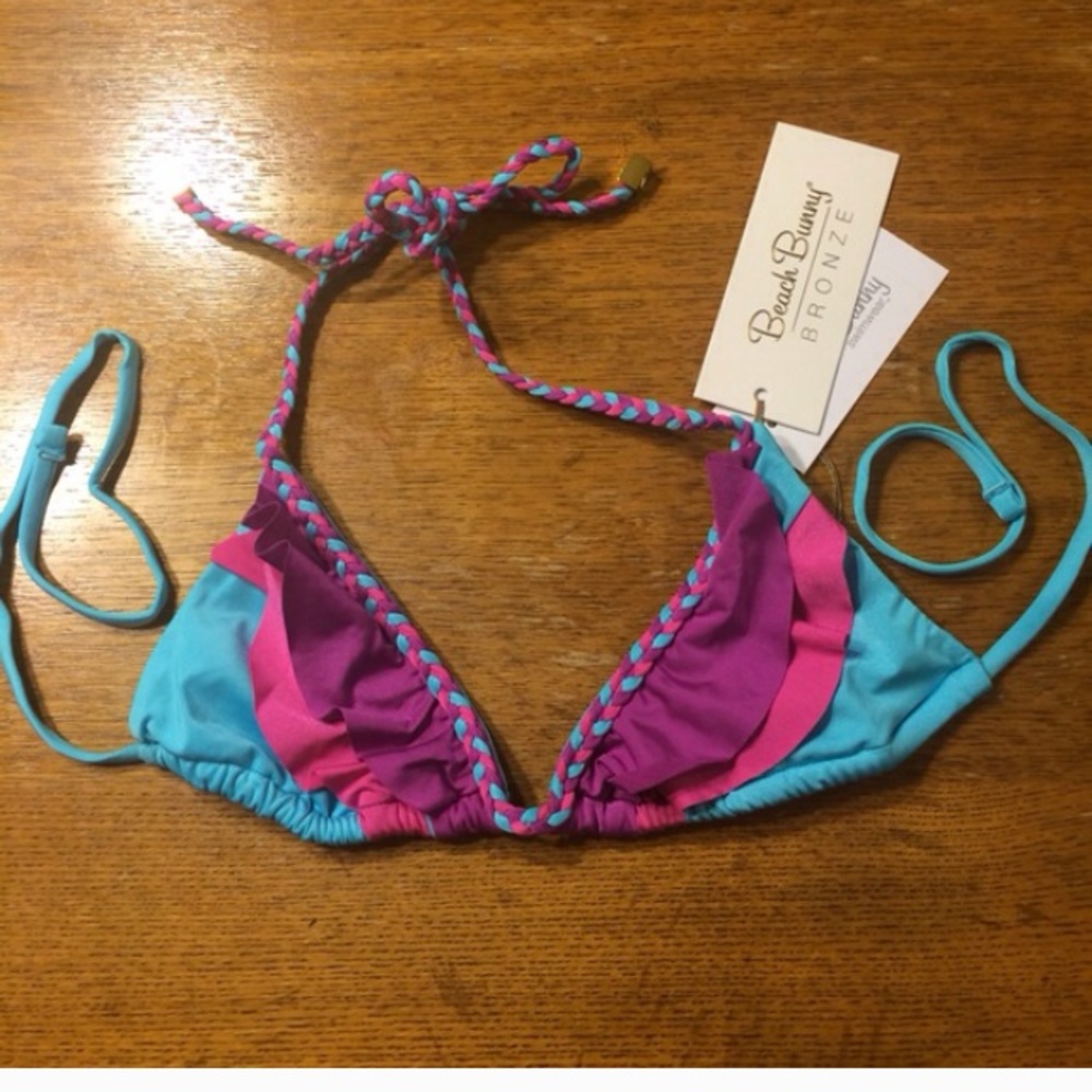 NWT Beach Bunny lovin you is fun bikini top