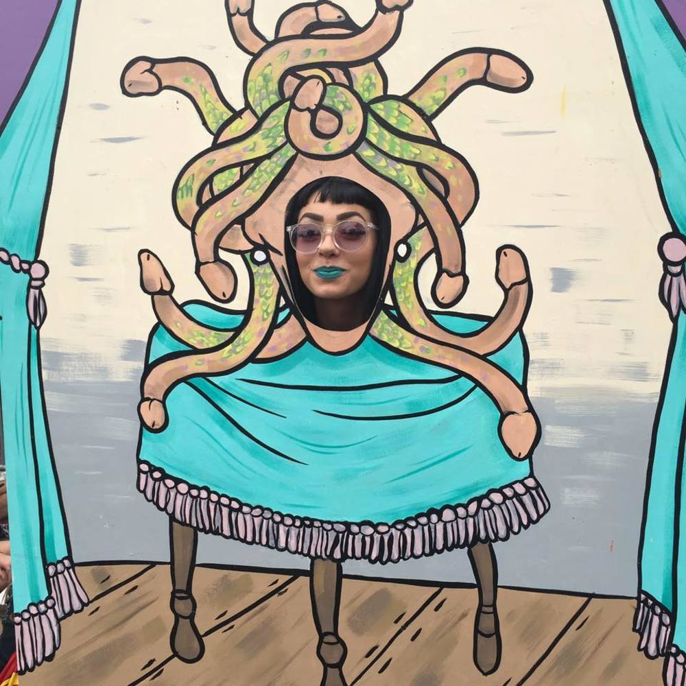 Meet your Posher, Devereux