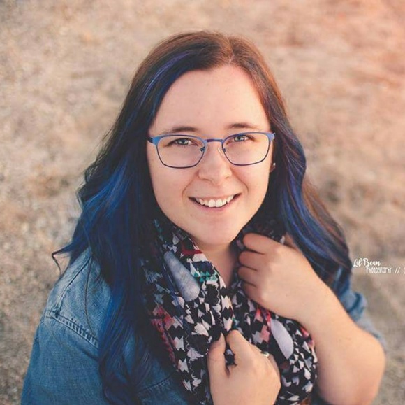 Meet your Posher, Brooke - Picture 1 of 1