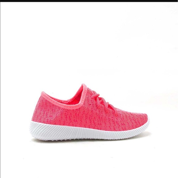 Neon pink flyknit sneaker - Picture 3 of 4