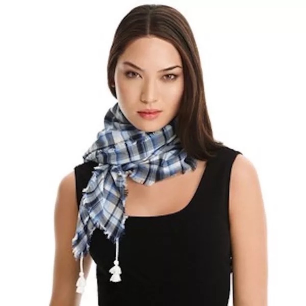 💙JUICY COUTURE PLAID PRINT TASSEL SCARF•SHAWL💙