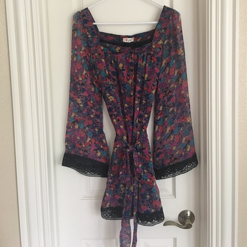 Olsenboye lightweight floral dress with black lace
