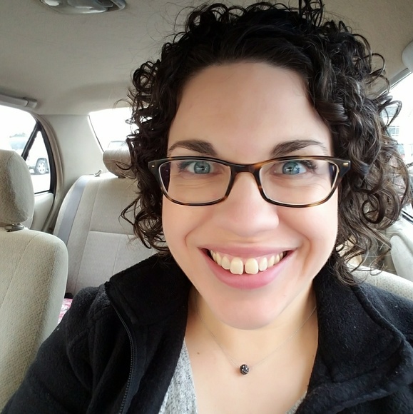 Meet your Posher, Jessica - Picture 1 of 1