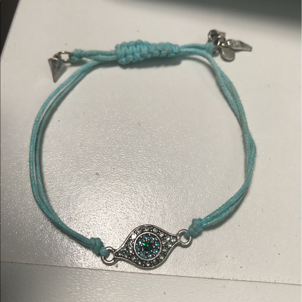 Blue eye bracelet