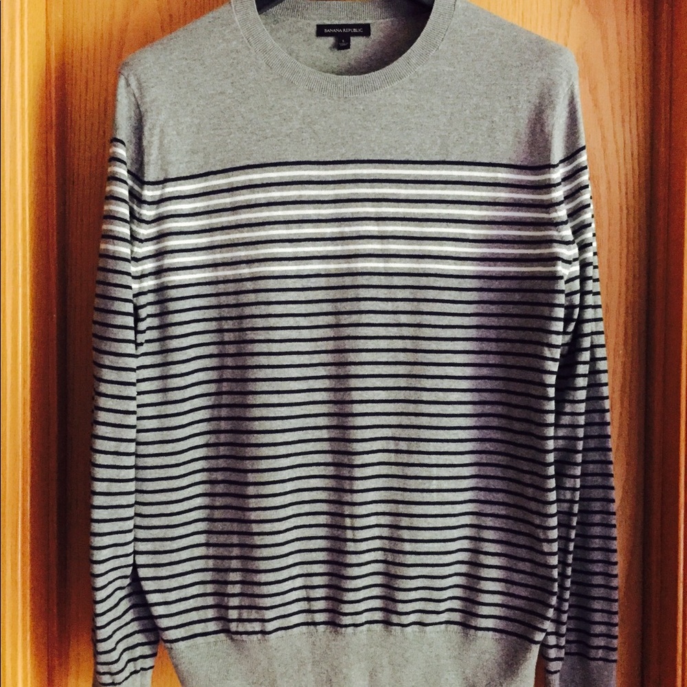 MENS Crewneck Cashmere Blend Sweater