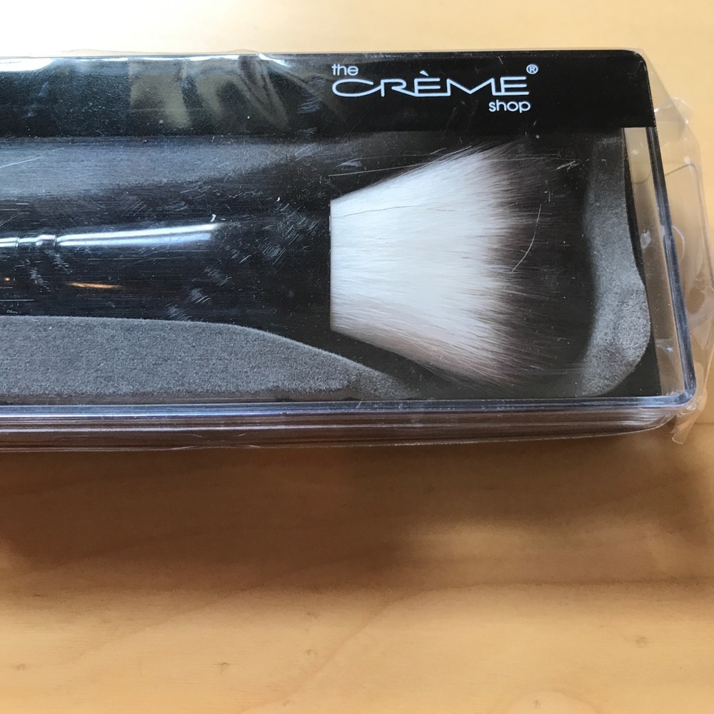 BNIP the creme shop mrbl blush brush (marble look)