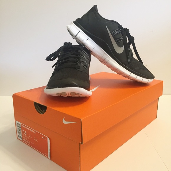 Nike Shoes - NWT Nike Free 5.0 Black & Metallic Running Shoe