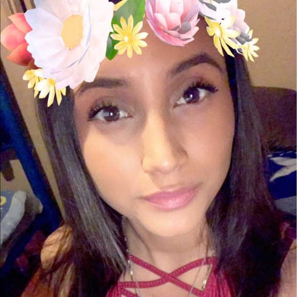 Meet your Posher, Iris - Picture 1 of 1