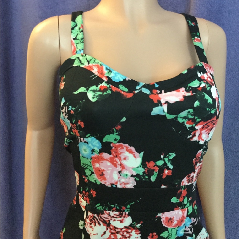 NWT Floral knee length dress