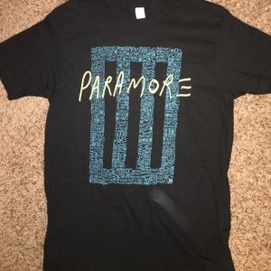 Hot Topic Paramore Band T-Shirt