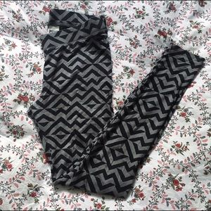 Victoria's Secret PINK chevron leggings