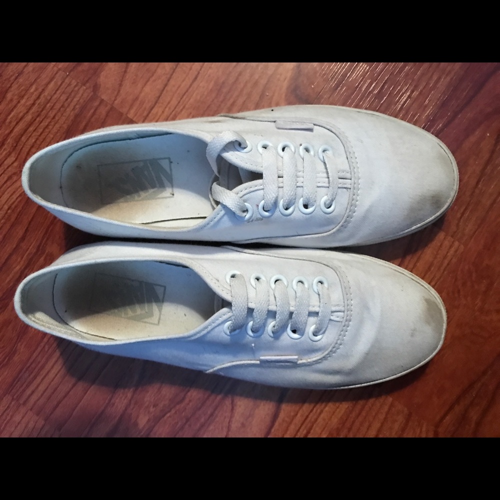 Slip on vans with laces