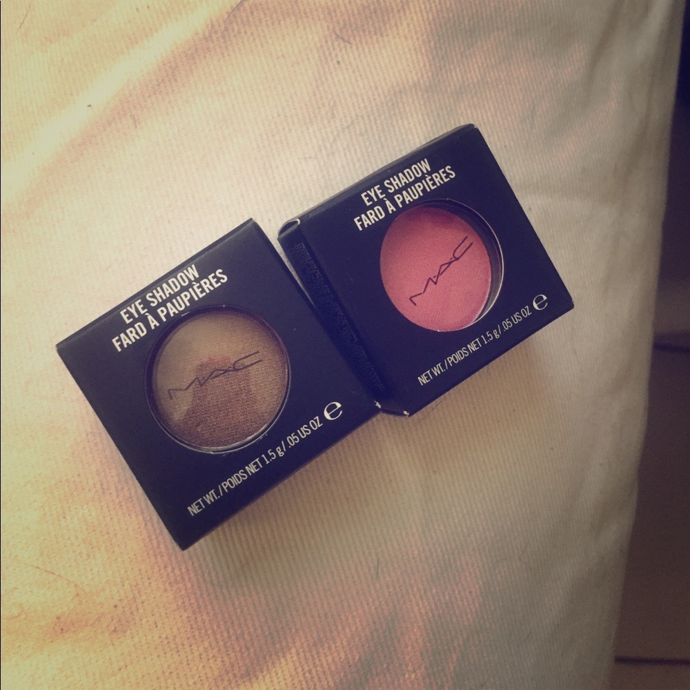 MAC eyeshadow duo
