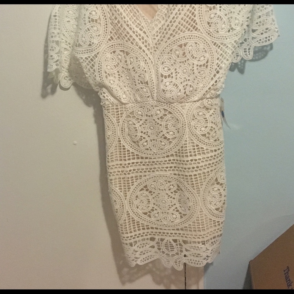White Ivory NWT S 0 Lace Dress Red Dress Boutique