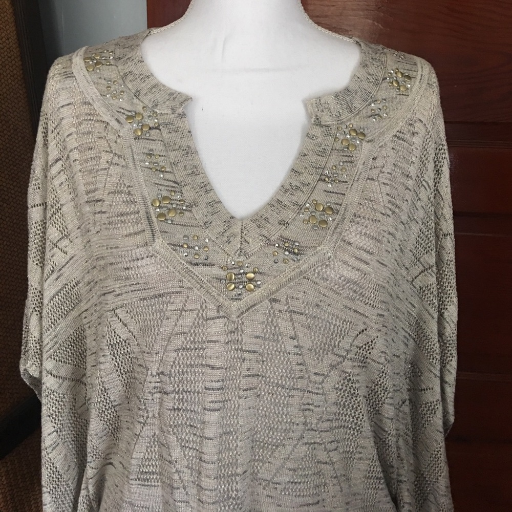 EUC White House Black Market sweater top