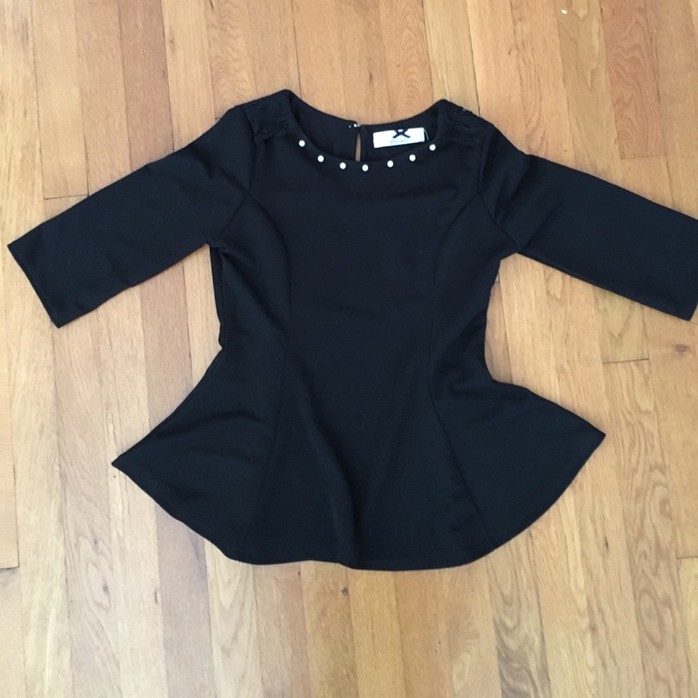Black pearl peplum top