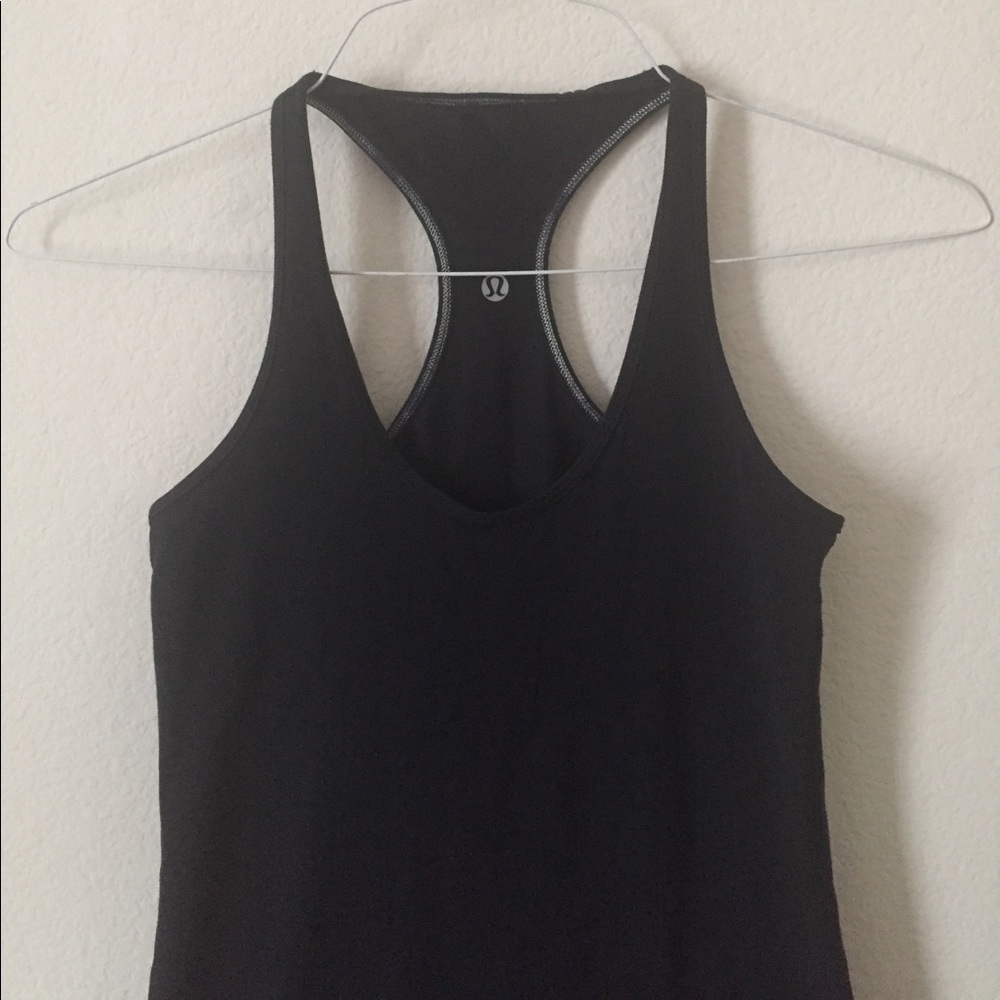 LULULEMON COOL RACERBACK SIZE 6