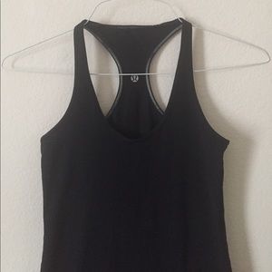 LULULEMON COOL RACERBACK SIZE 6