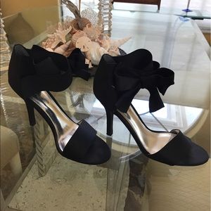 Black 3" heels - the Touch by Nina.