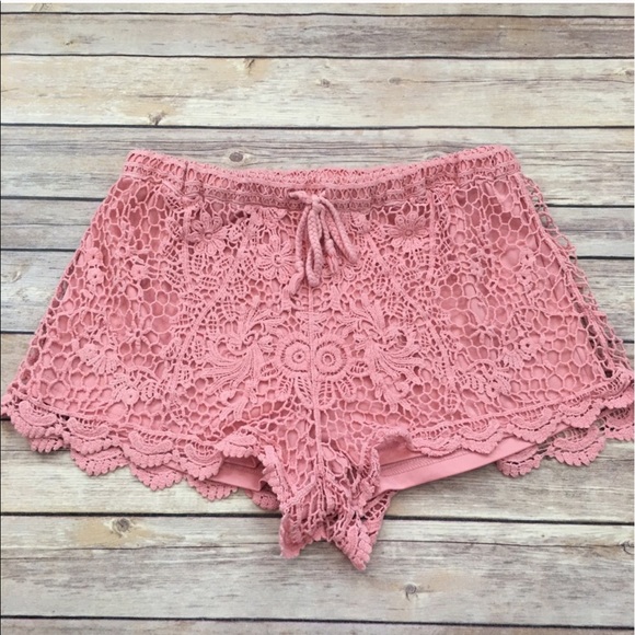 SOLD Medium Iris Los Angeles Pink Crochet Shorts - Picture 6 of 6