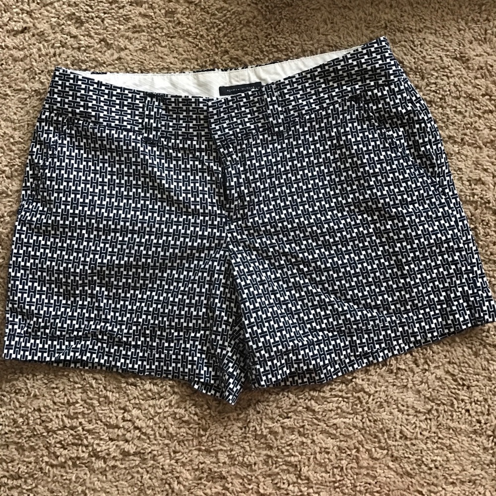 Tommy Hilfiger 8" navy shorts