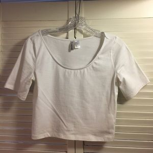 White crop top (never worn)