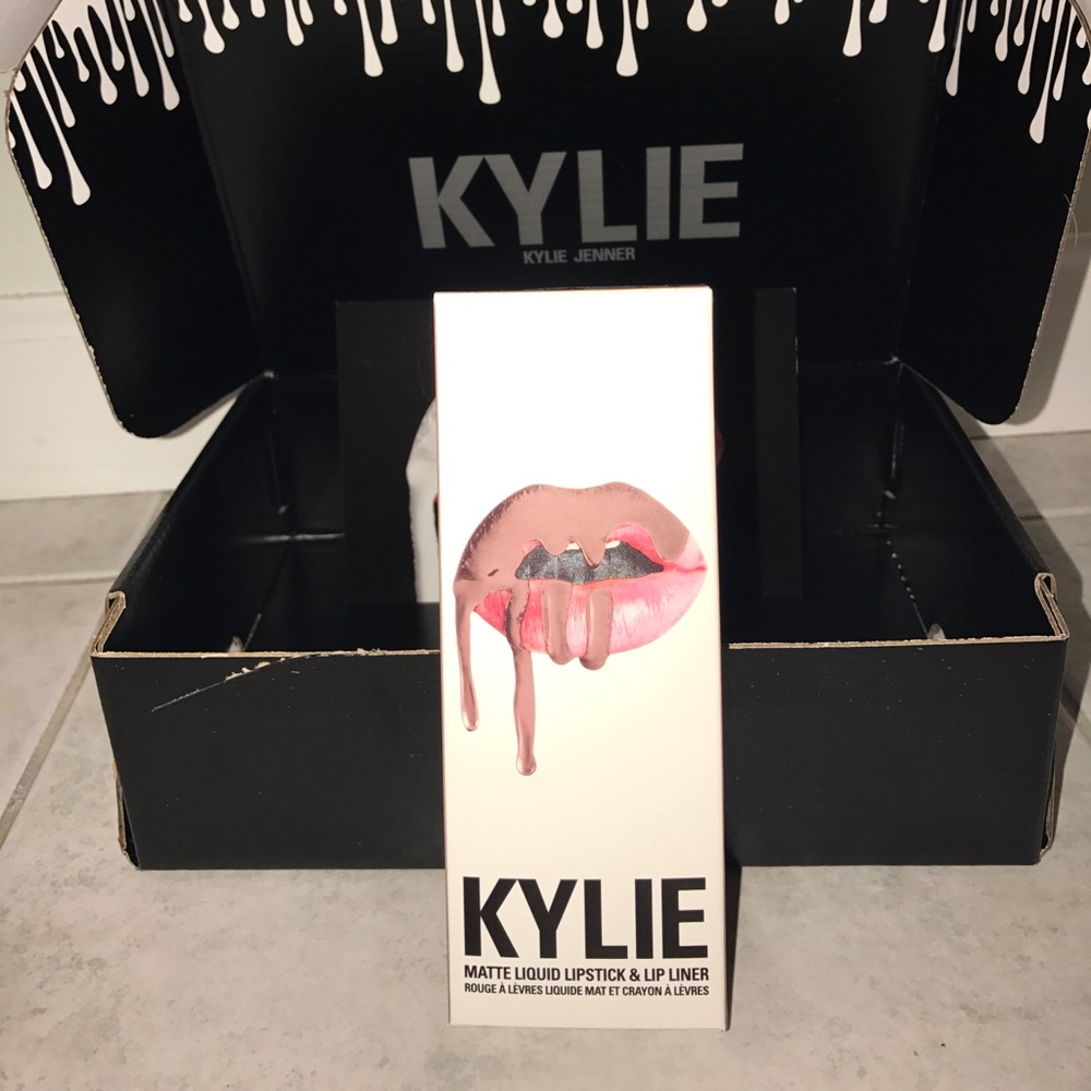 MOON Kylie Jenner Lipkit