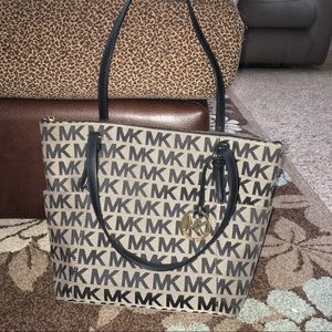 Michael Kors black jet set tote bag!