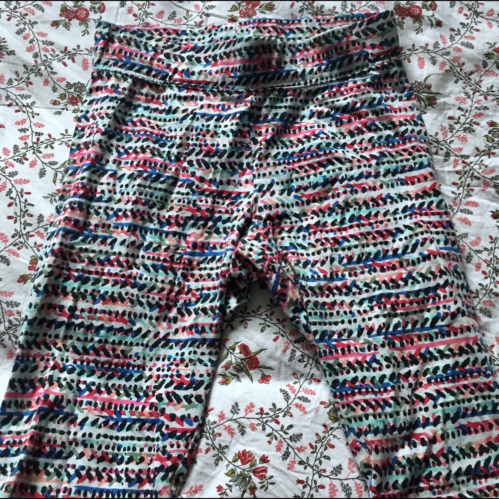 🌈🌈Unique Multicolor Pattern Leggings🌈🌈 - Picture 3 of 4