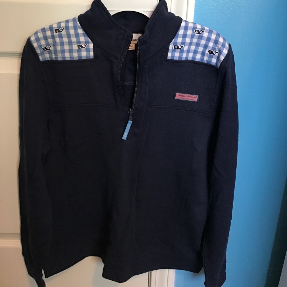 ❌SOLD❌Vineyard Vines pullover
