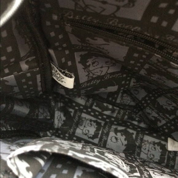 Betty Boop Backpack - Picture 2 of 8