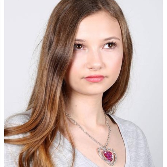 Host Pick•Heart Necklace gold or silver $4 - Picture 2 of 6