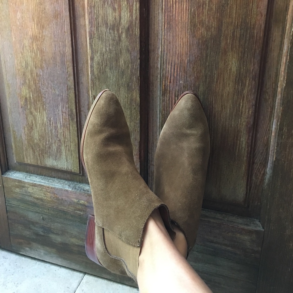 Gap suede Chelsea boots