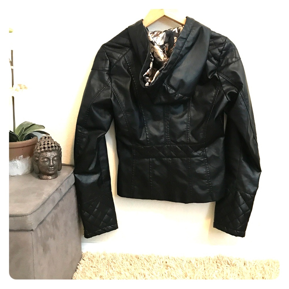 Leather jacket - Picture 2 of 2