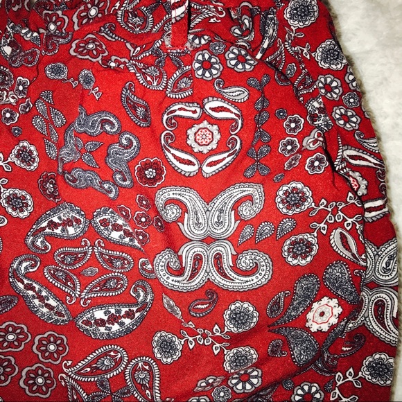 SOLD Flowy Summer Printed Shorts - Picture 4 of 4