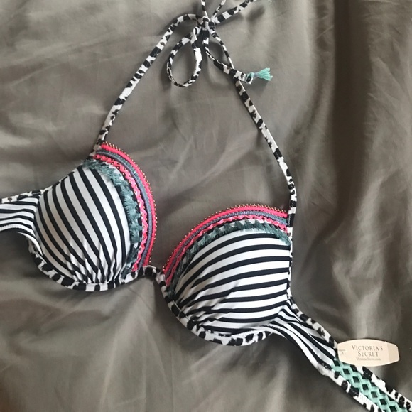 VICTORIA'S SECRET SWIM TOP!!!! NWT - Picture 1 of 2