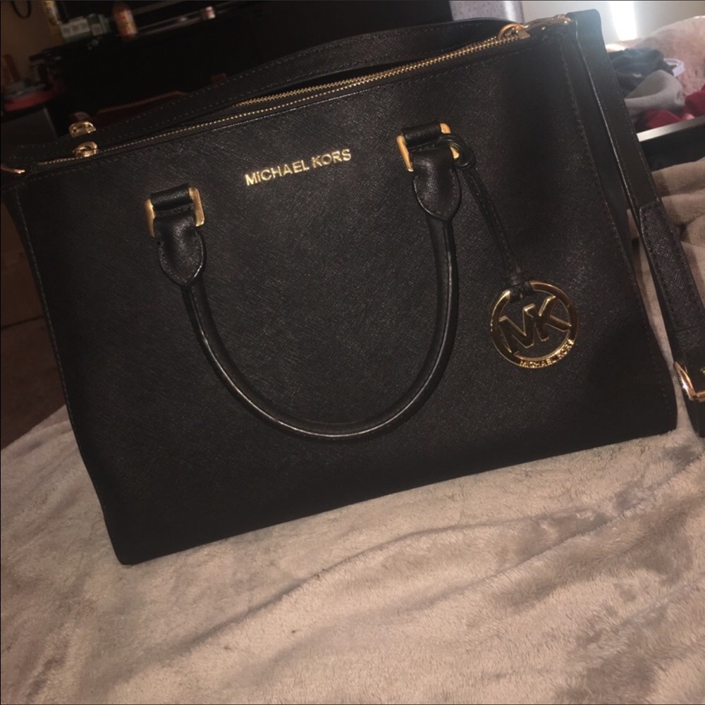 Michael Kors Large Tote Bag (WITH SHAPING PILLOW!)