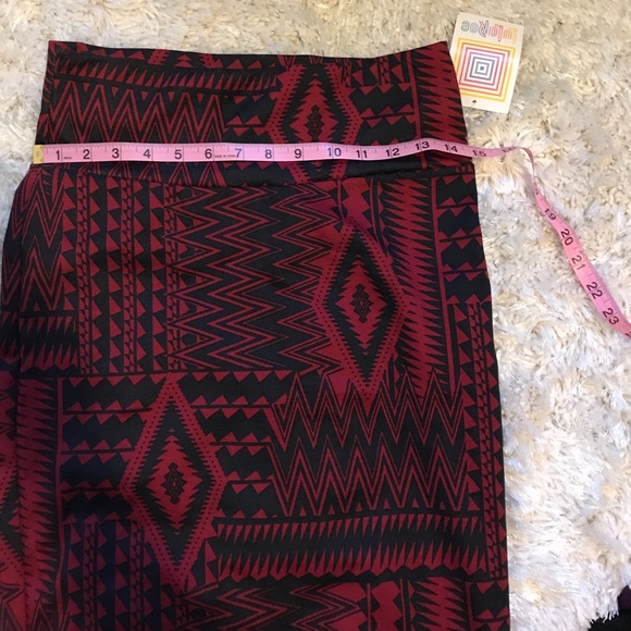 LuLaRoe Cassie - Picture 3 of 4